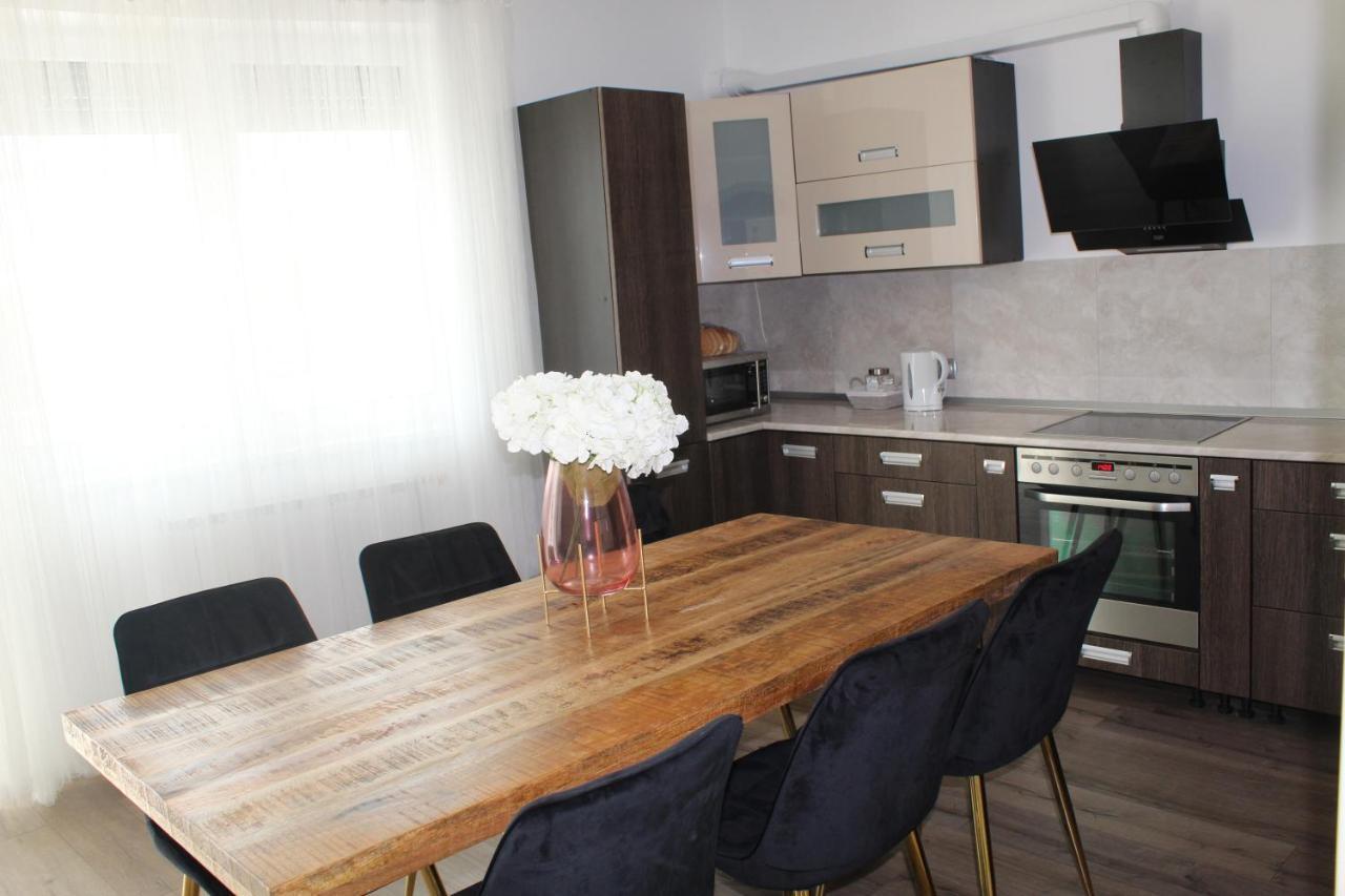 Sunny House Apartman Szeged Exterior photo